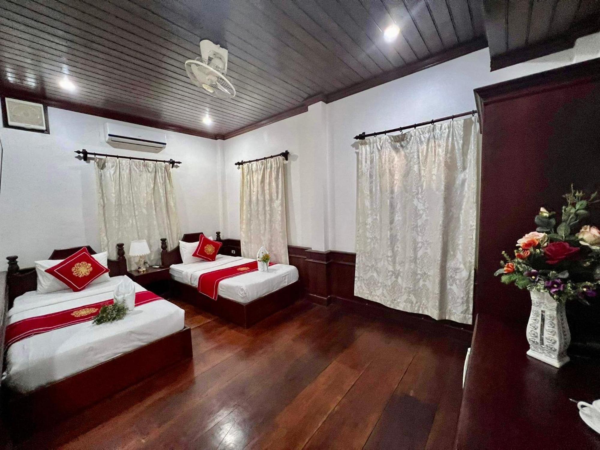 Villa Vieng Sa Vanh Hotel Luang Prabang Exterior photo